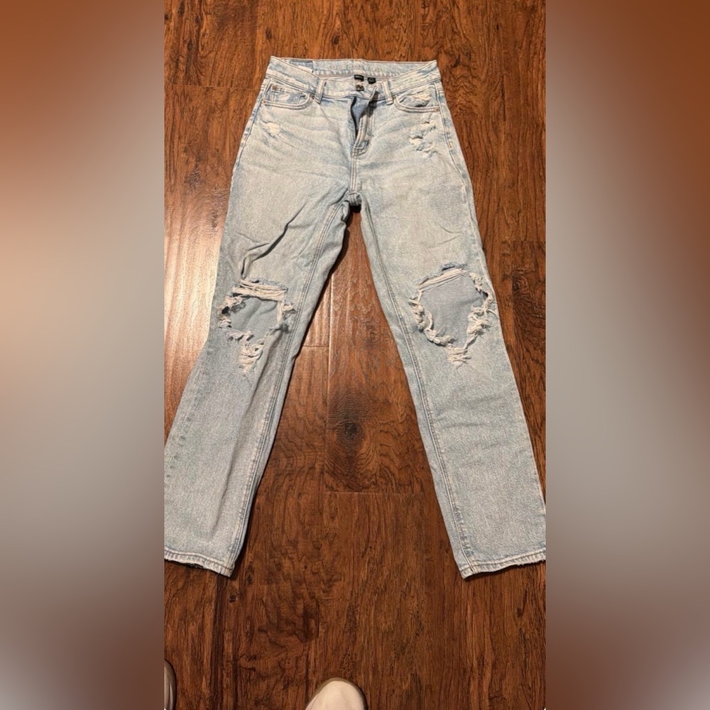American Eagle Outfitters Light Blue Distressed Boyfriend Jeans
